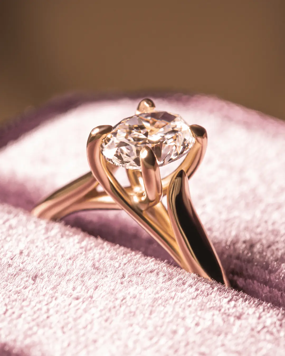 Anillo de compromiso con diamante diseñado por LOLŌ — Pieza 14