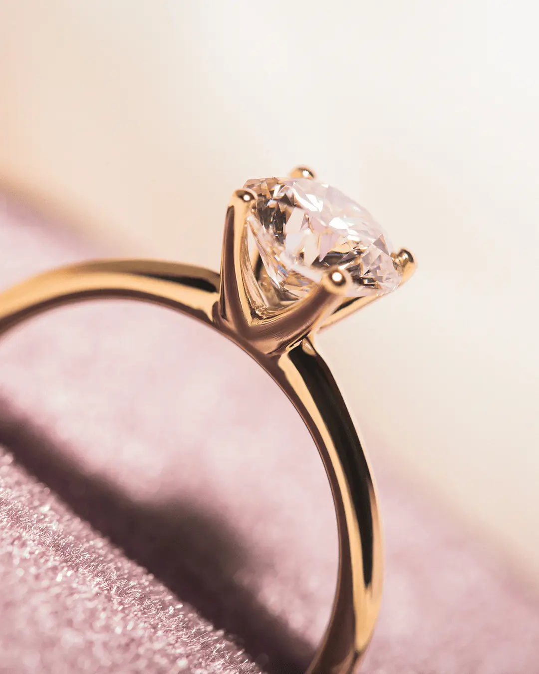 Anillo de compromiso con diamante diseñado por LOLŌ — Pieza 16